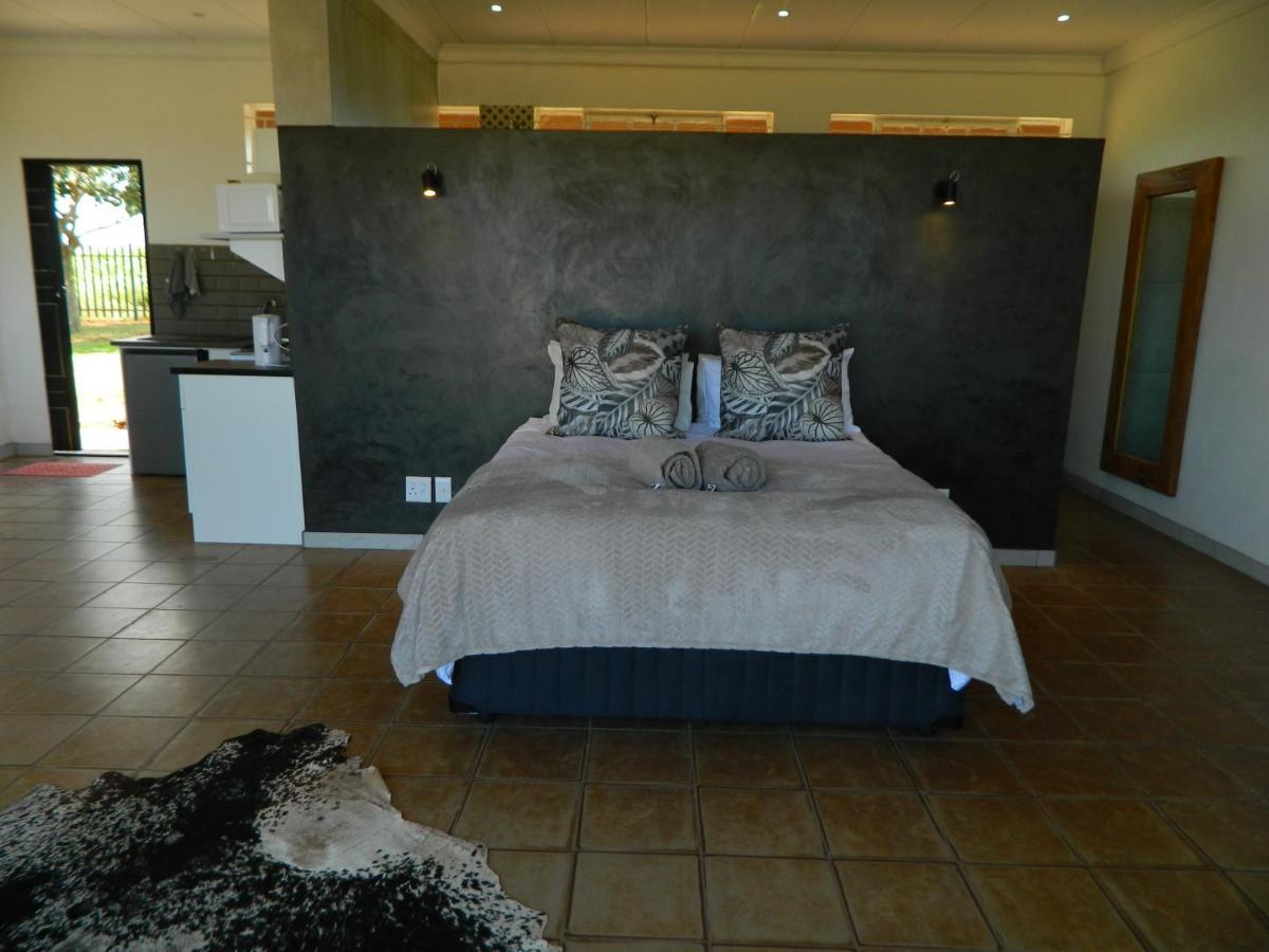 Dewdrop Farm Stay Ermelo Esterno foto