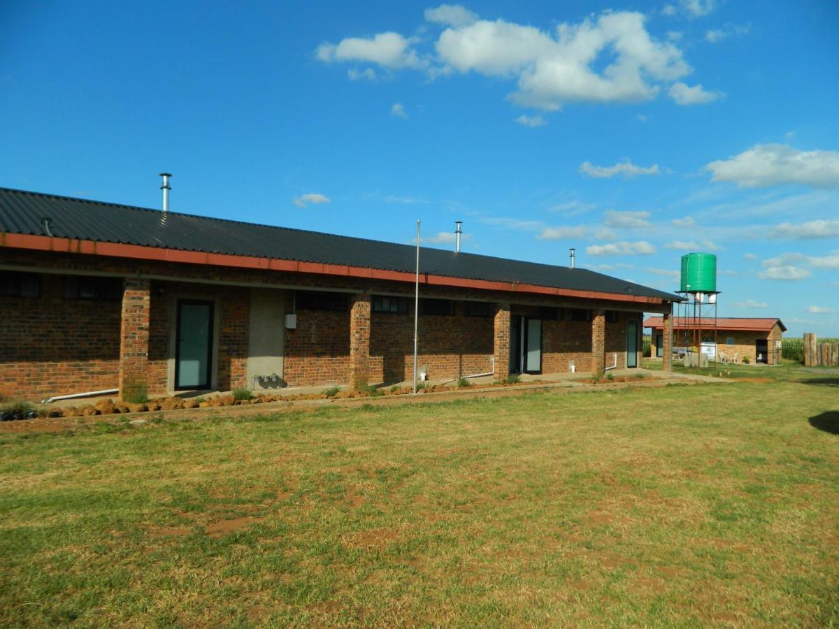 Dewdrop Farm Stay Ermelo Esterno foto